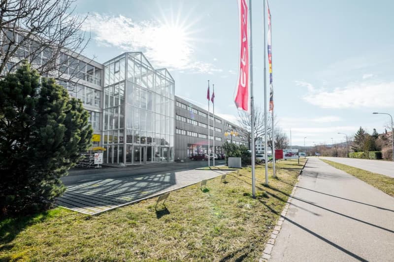 Lagerfläche in Niederhasli zu vermieten (1)