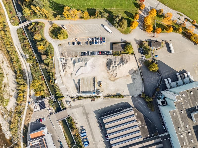 PKW- & LKW-Parkplätze auf dem Papieri-Areal Biberist (1)