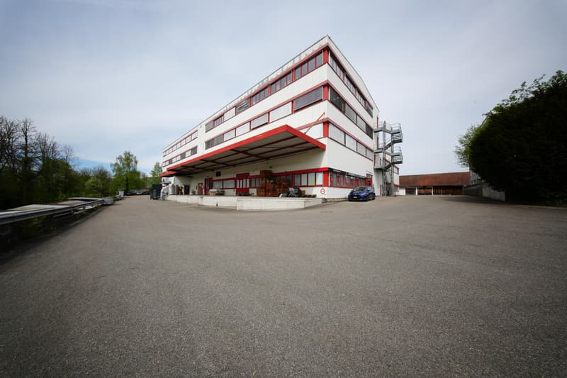 Grosszügige Gewerbefläche in Buchs AG (6)
