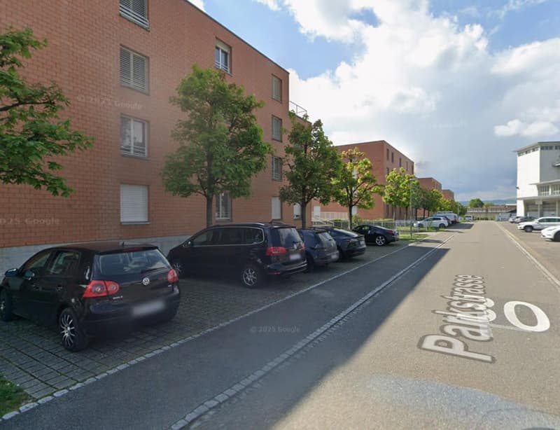 Aussenparkplatz in Klingnau (2)