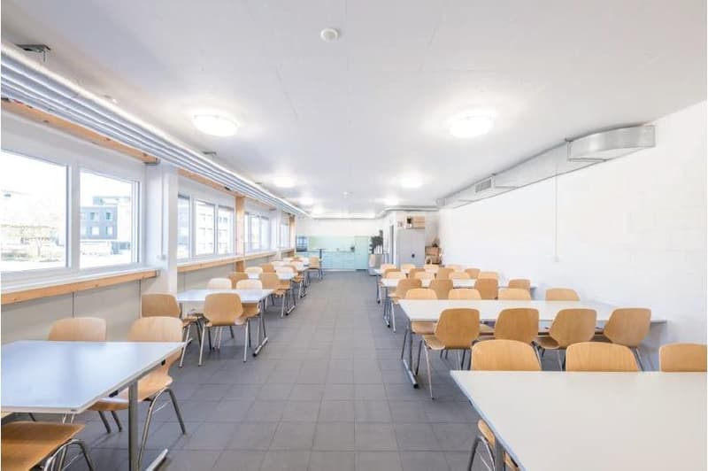 Top Industriehalle mit LKW-Rampen & Büroflächen in Kleindöttingen (9)