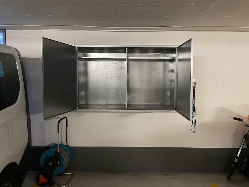 Tiefgaragenparkplatz mitten in Richterswil (2)
