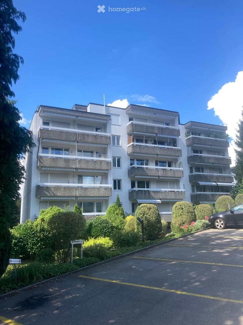 Sonnige 3.5-Zimmer-Wohnung mit zwei Balkonen in attraktiver Lage nahe Zürich (7)