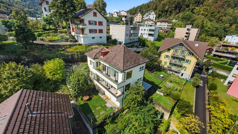 5.5-Zimmer-Einfamilienhaus mit Garten und traumhafter Aussicht über Luzern (1)