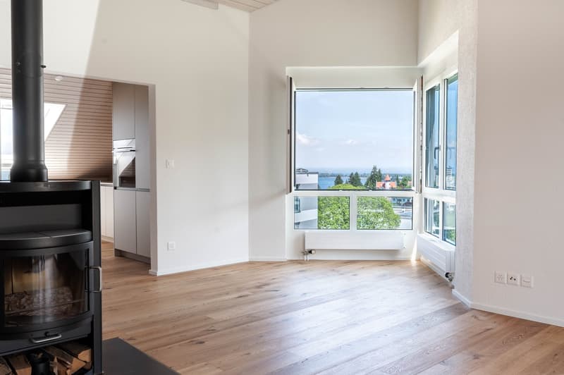 Helle Dachwohnung mit Seesicht (11)