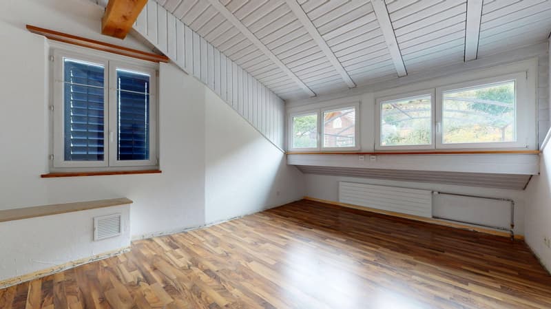 Charmanter 4.5-Zimmer-Hausteil mit Terrasse, Garten und Kachelofen in Rekingen (4)