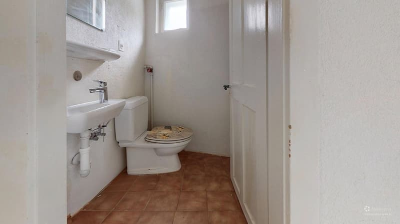 Charmanter 4.5-Zimmer-Hausteil mit Terrasse, Garten und Kachelofen in Rekingen (8)