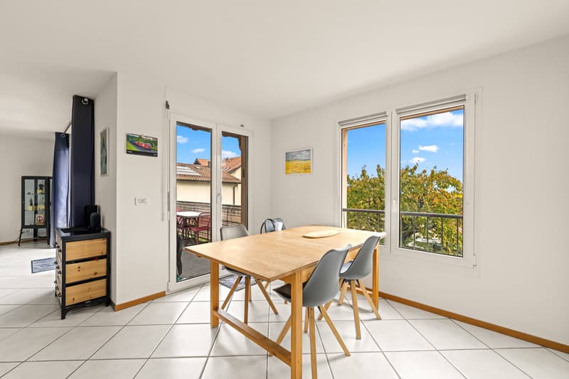 Spacieux appartement de 4,5 pièces avec vue dégagée (3)