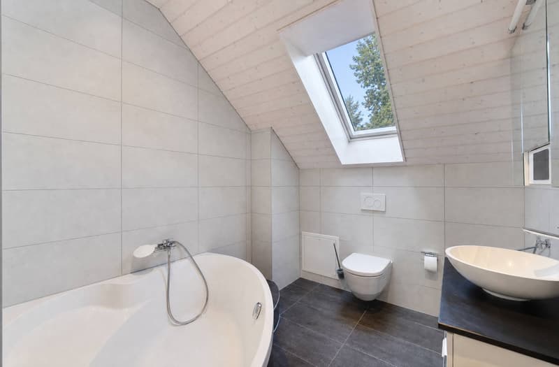 Villa mitoyenne de 5,5 pièces avec espace de jardin privatif de 200m2 (6)