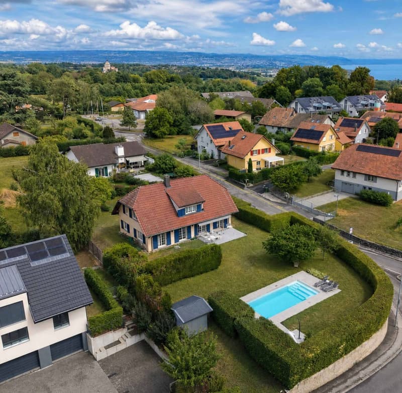 Maison individuelle de 7.5 pièces Beau jardin avec piscine (2)