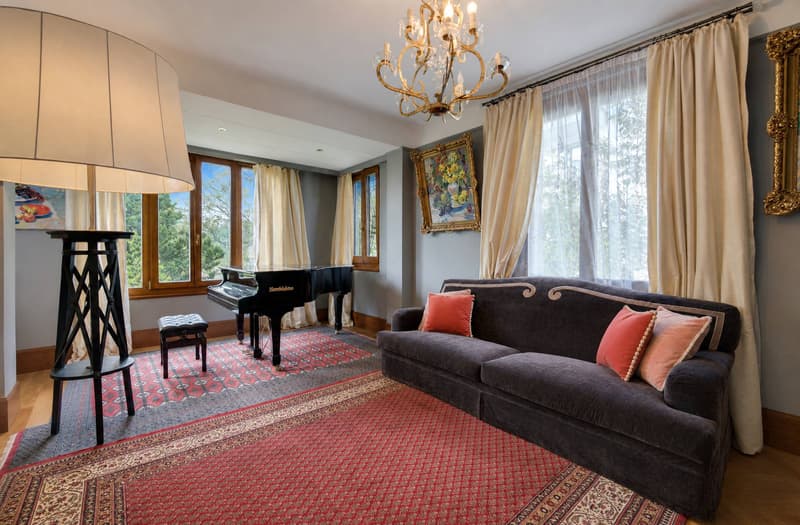 Exclusif: Maison de Maître aux allures de château - 9 pièces (4)