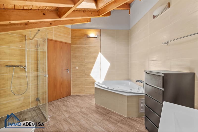 Spacieuse villa individuelle de 269 m² avec 2 logements, sur une parcelle de 1'009 m² au Bouveret ! (23)