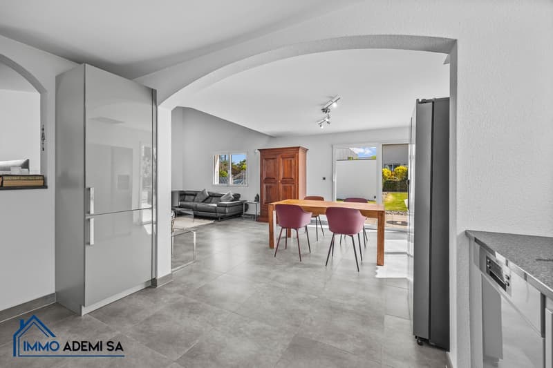 Spacieuse villa individuelle de 269 m² avec 2 logements, sur une parcelle de 1'009 m² au Bouveret ! (16)