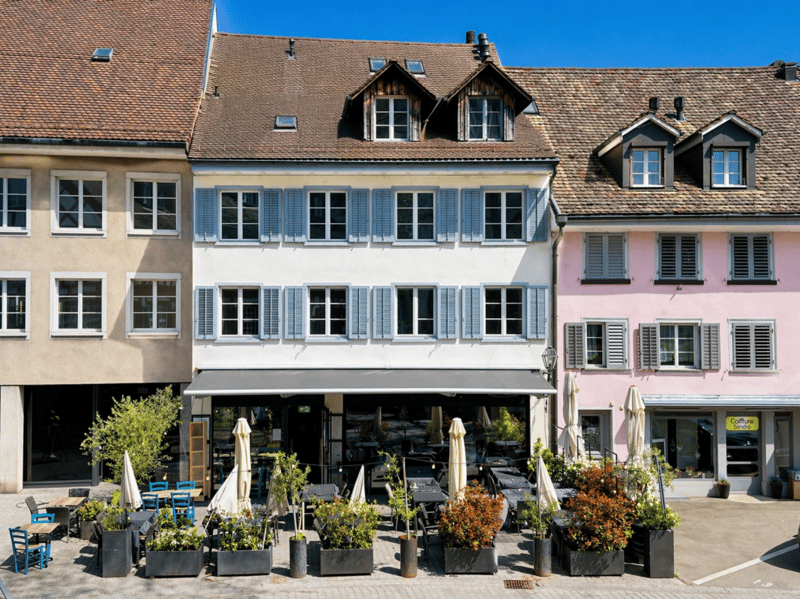 3 ATTRAKTIVE ALTSTADTWOHNUNGEN PLUS NEBENGEBÄUDE (1)