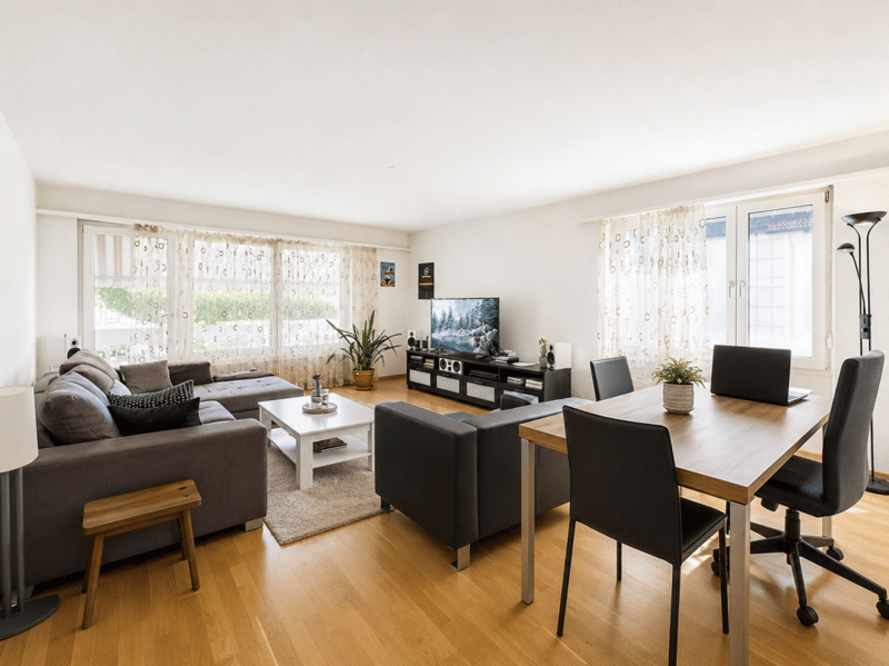 RUHIGE LAGE, BALKON UND GARAGE (2)