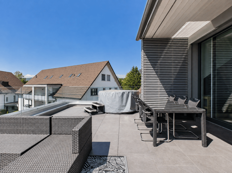 EINZIGARTIGES RAUMGEFÜHL MIT SONNIGER TERRASSE (2)