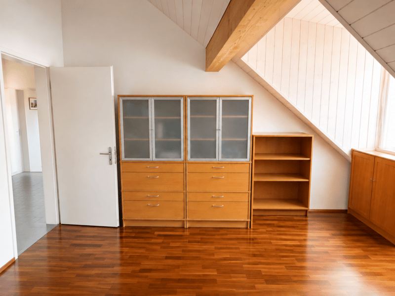 MODERNER AUSBAU UND GROSSZÜGIGES RAUMGEFÜHL (4)