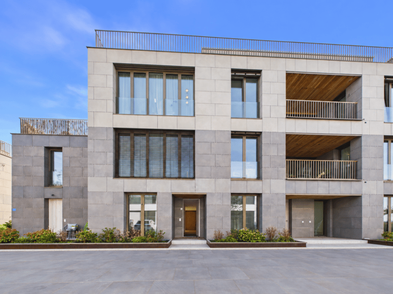 EXKLUSIVES WOHNEN MIT PRIVATEM INNENHOF (1)