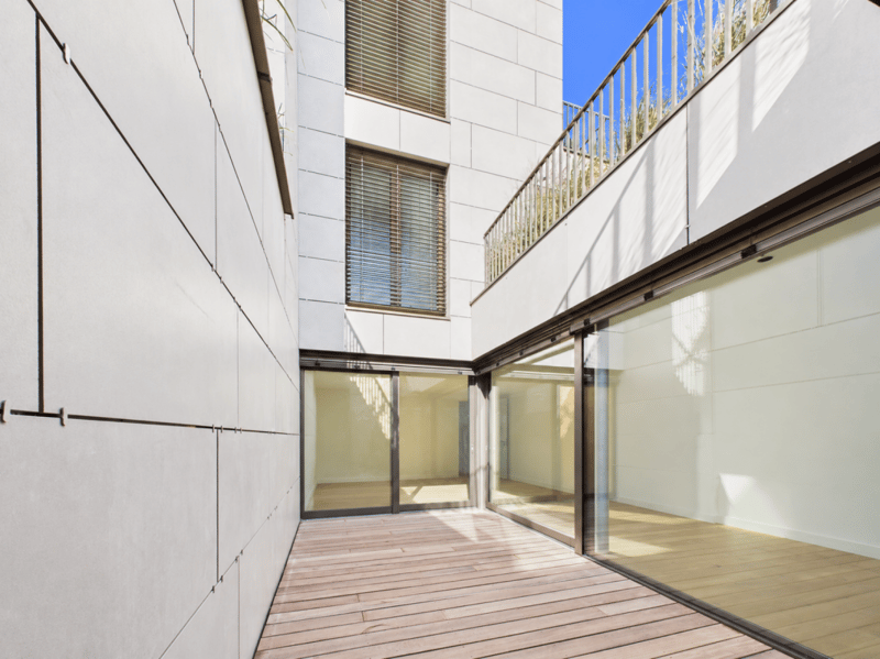 EXKLUSIVES WOHNEN MIT PRIVATEM INNENHOF (2)