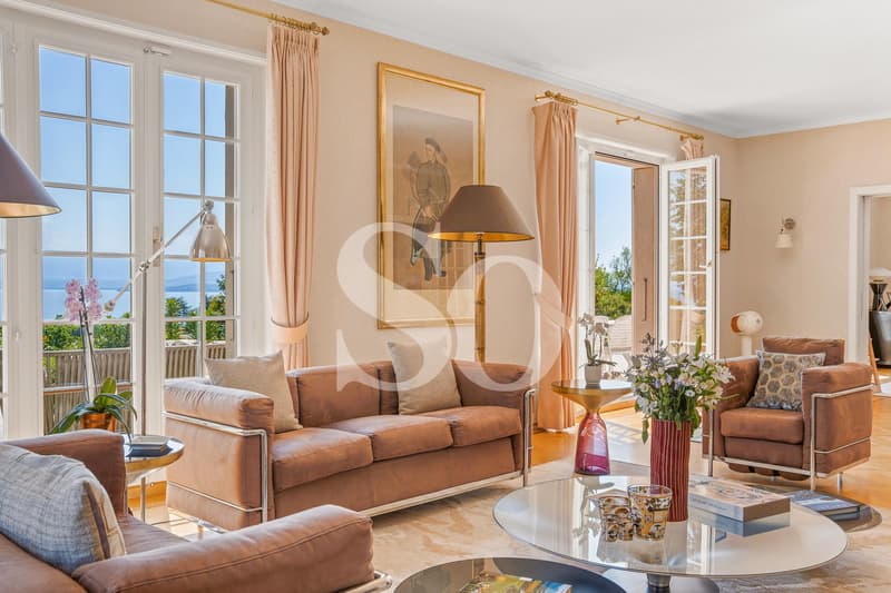 Villa Coup de Coeur avec Vue Panoramique à Dully (3)