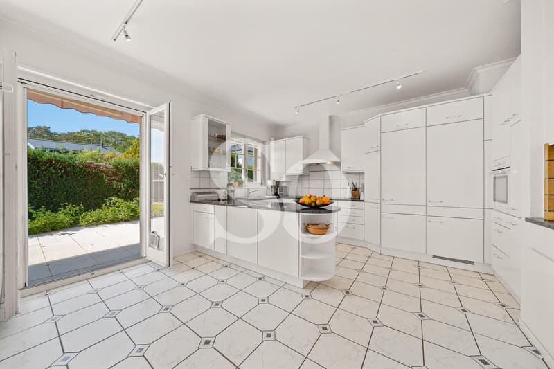 Villa Coup de Coeur avec Vue Panoramique à Dully (6)