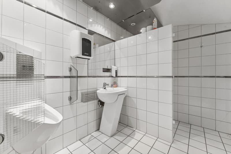 Espace de bureau et commercial attractif (625 m2) avec flexibilité maximale à Luzern-Littau (9)