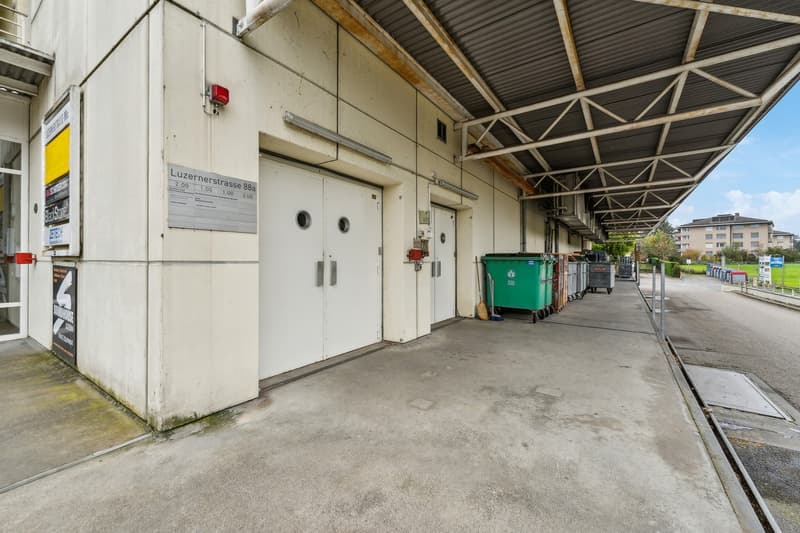 Espace de bureau et commercial attractif (625 m2) avec flexibilité maximale à Luzern-Littau (11)