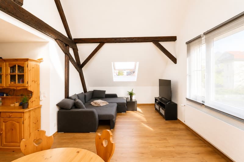 3.5-Zimmer-Dachwohnung mit Charme in Holderbank (4)