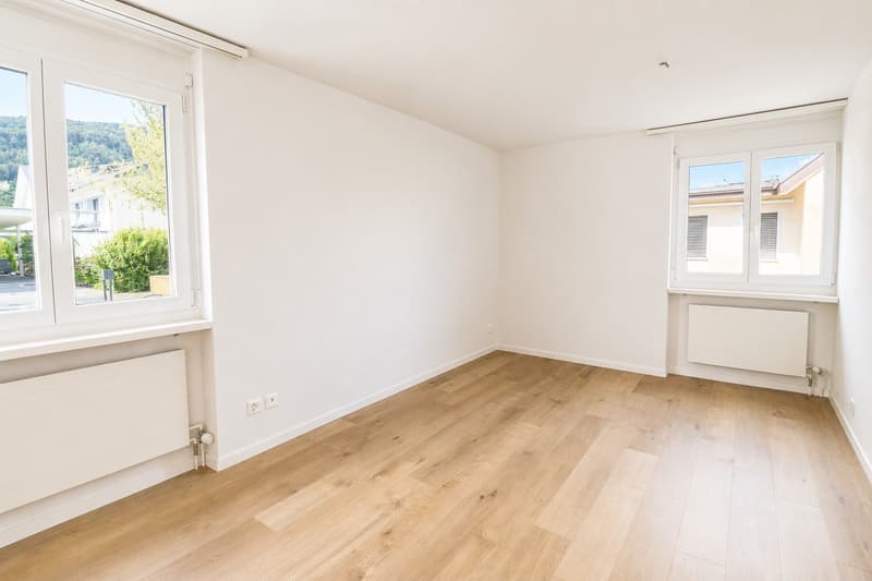 Grosszügige 3.5-Zimmerwohnung mit Gartensitzplatz in Oberbuchsiten (4)