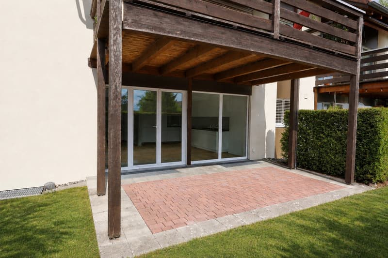 Grosszügige 3.5-Zimmerwohnung mit Gartensitzplatz in Oberbuchsiten (7)