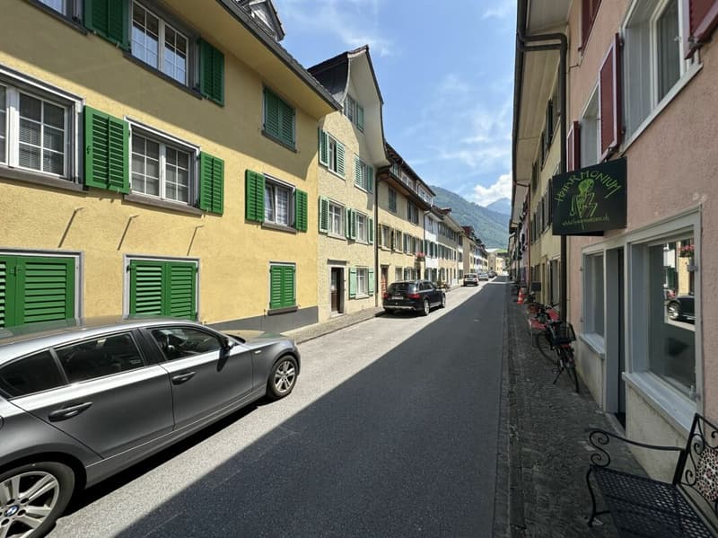 Charming row house with 6 rooms (12)