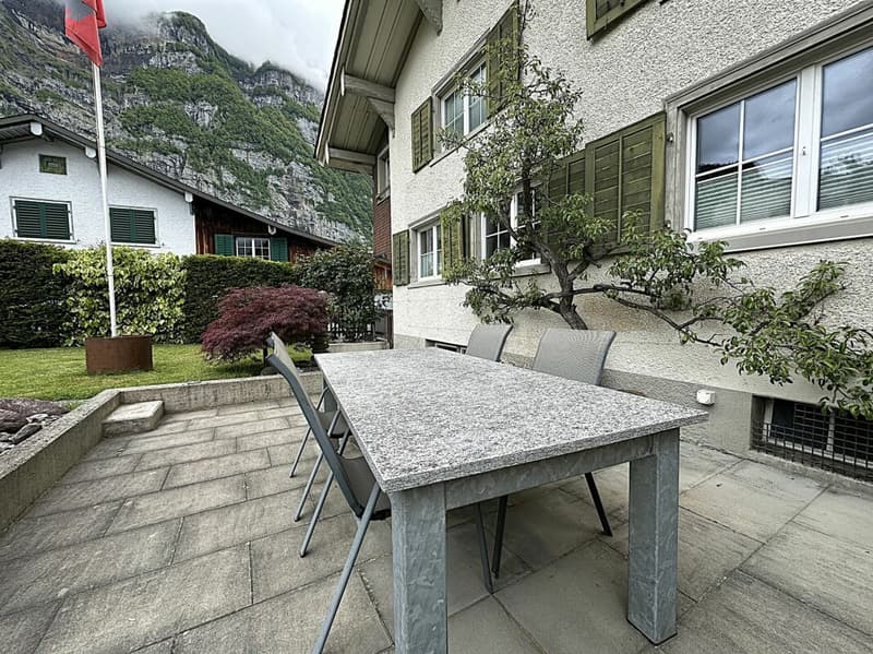 7.5 Zimmer-Einfamilienhaus mit schönem Garten (10)