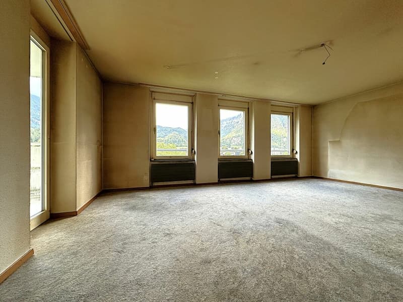 4.5 Zimmer-Wohnung mit Autoabstellplatz (2)