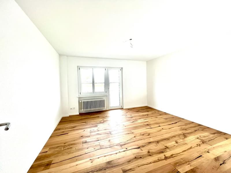Gehobene 4.5-Zimmer-Wohnung mit Balkon und schöner Aussicht in Bellach (7)