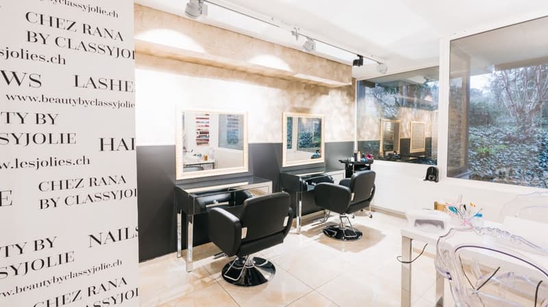 EXQUISITER SCHÖNHEIS-SALON  MIT DIVERSEN ANGEBOTEN (4)
