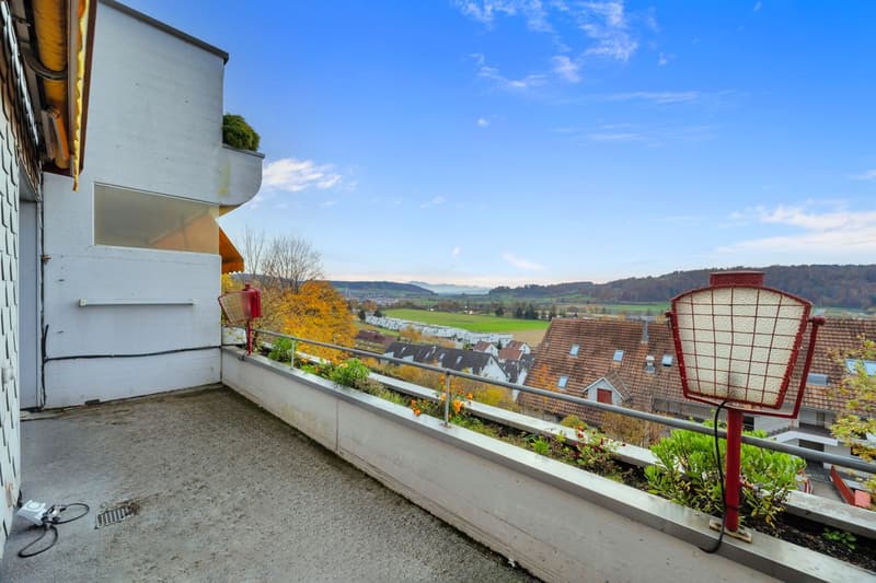 SONNIG, ZENTRAL UND MIT MIT VIEL CHARME UND UNGLAUBLICHER AUSSICHT (9)