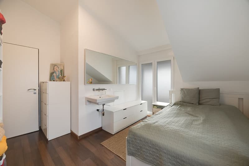 RARITÄT IN BESTLAGE MIT POOL, WINTERGARTEN UND GRILL-LOUNGE FRISCH RENOVIERT (13)