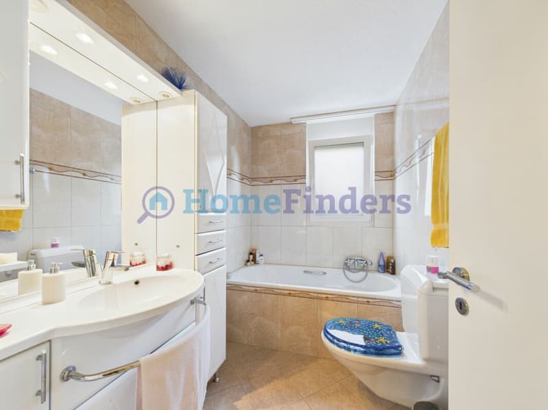 Family paradise with a dreamy garden - space to live, play and arrive (8)