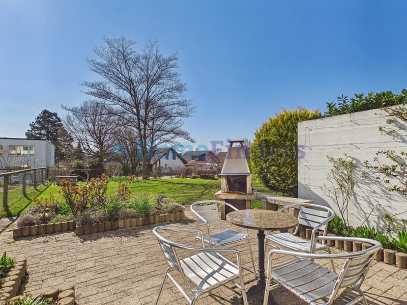 CON GIARDINO SOLEGGIATO - TERRAZZA E VISTA SULLE ALPI! (3)