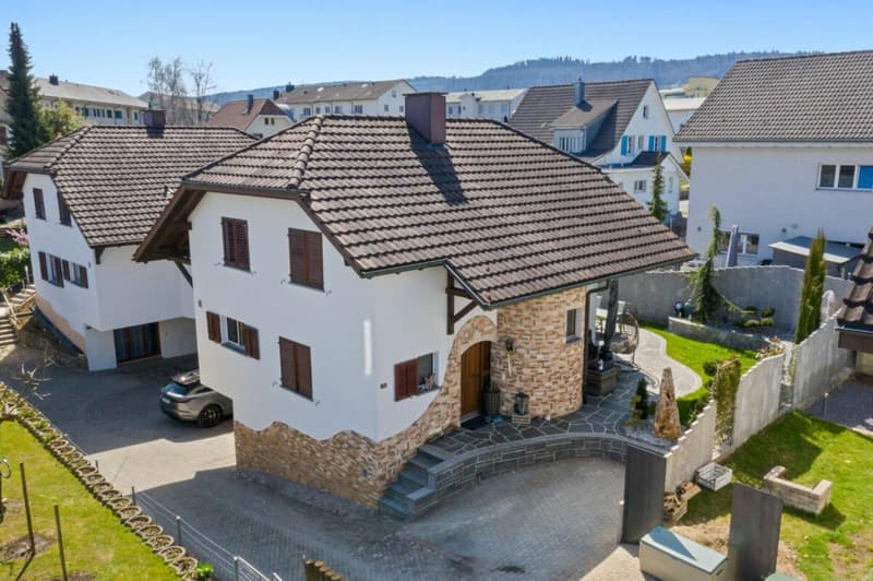 FAMILIENFREUNDLICH GROSSZÜGIG MIT SONNIGEM GARTEN AN TOP LAGE! (4)