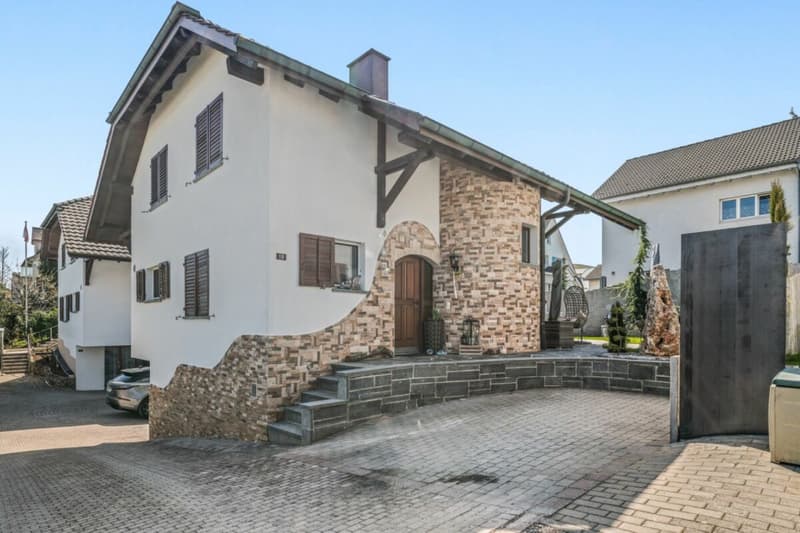 FAMILIENFREUNDLICH GROSSZÜGIG MIT SONNIGEM GARTEN AN TOP LAGE! (3)