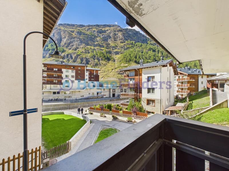 MITTEN IN ZERMATT - BERGSICHT - CHARME UND VIELSEITIGE NUTZUNG (2)