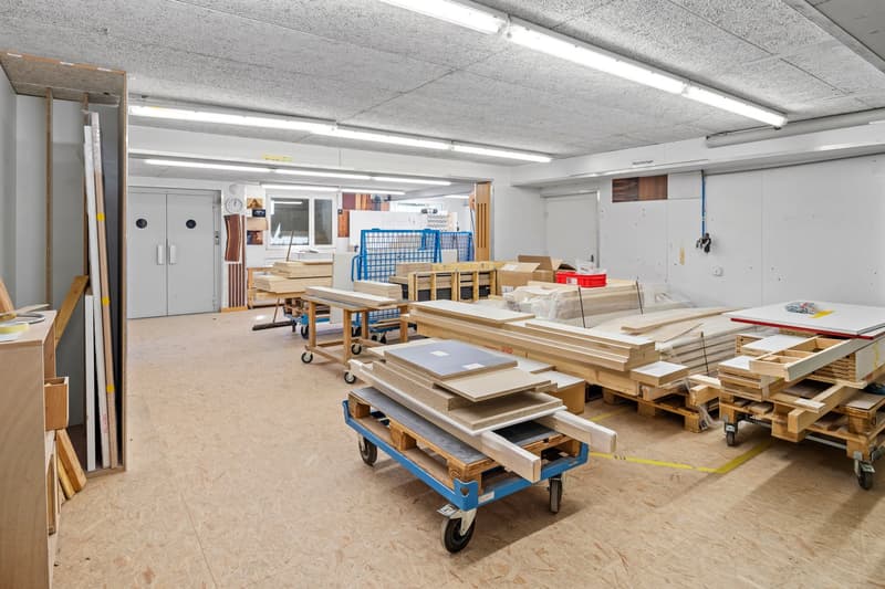 Zürich Kreis 5: Werkstatt/Büro/Ausstellung/Lager mit Parkplätzen (2)
