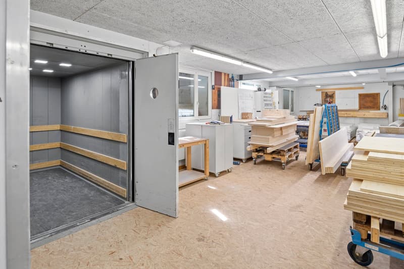 Zürich Kreis 5: Werkstatt/Büro/Ausstellung/Lager mit Parkplätzen (3)