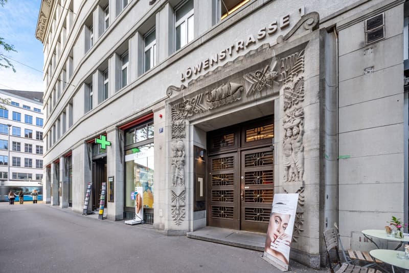 Bürofläche mit Balkon im Vormieterausbau (5)