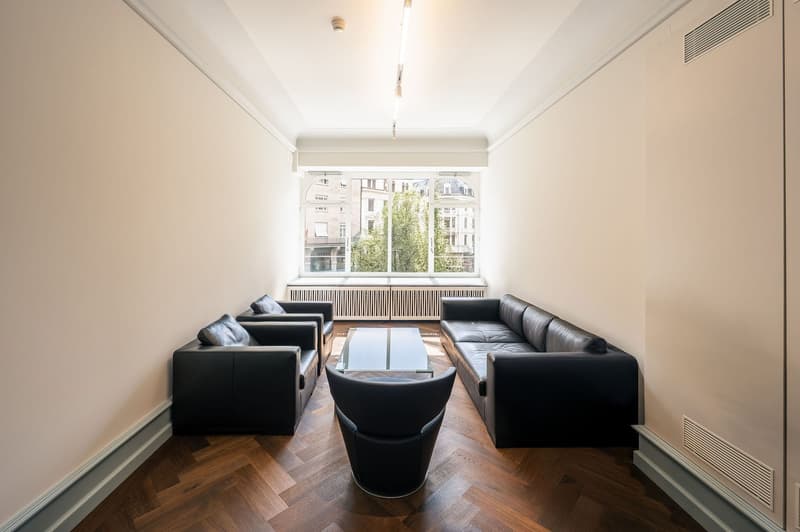 Neu ausgebautes und gekühltes Büro an der Bahnhofstrasse (6)