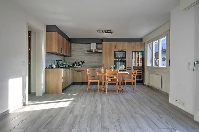 Situation optimale pour cet appartement 4.5 pièces (2)