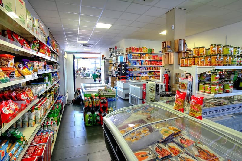 Chippis - Local commercial déjà loué (3)
