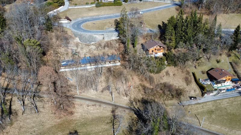 Terrain aux Posses-sur-Bex avec possibilité de construire 3 villas (4)