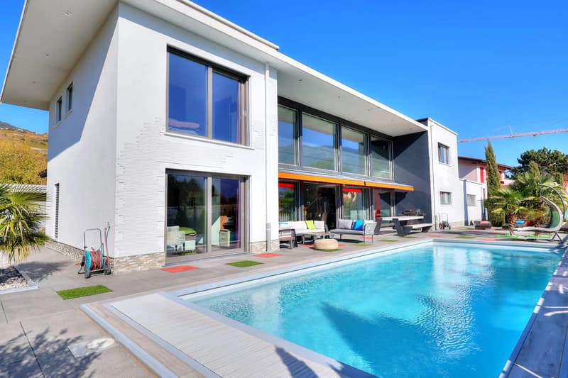 Prestigieuse villa individuelle de 6.5 pièces avec piscine et ascenseur (4)